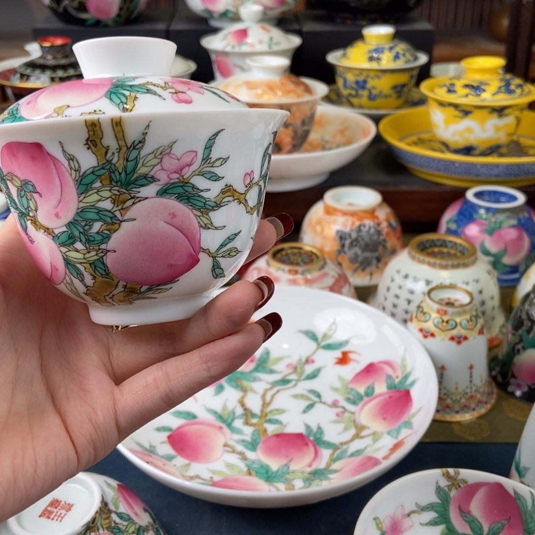 陶瓷艺术家的作品是一种非常感谢