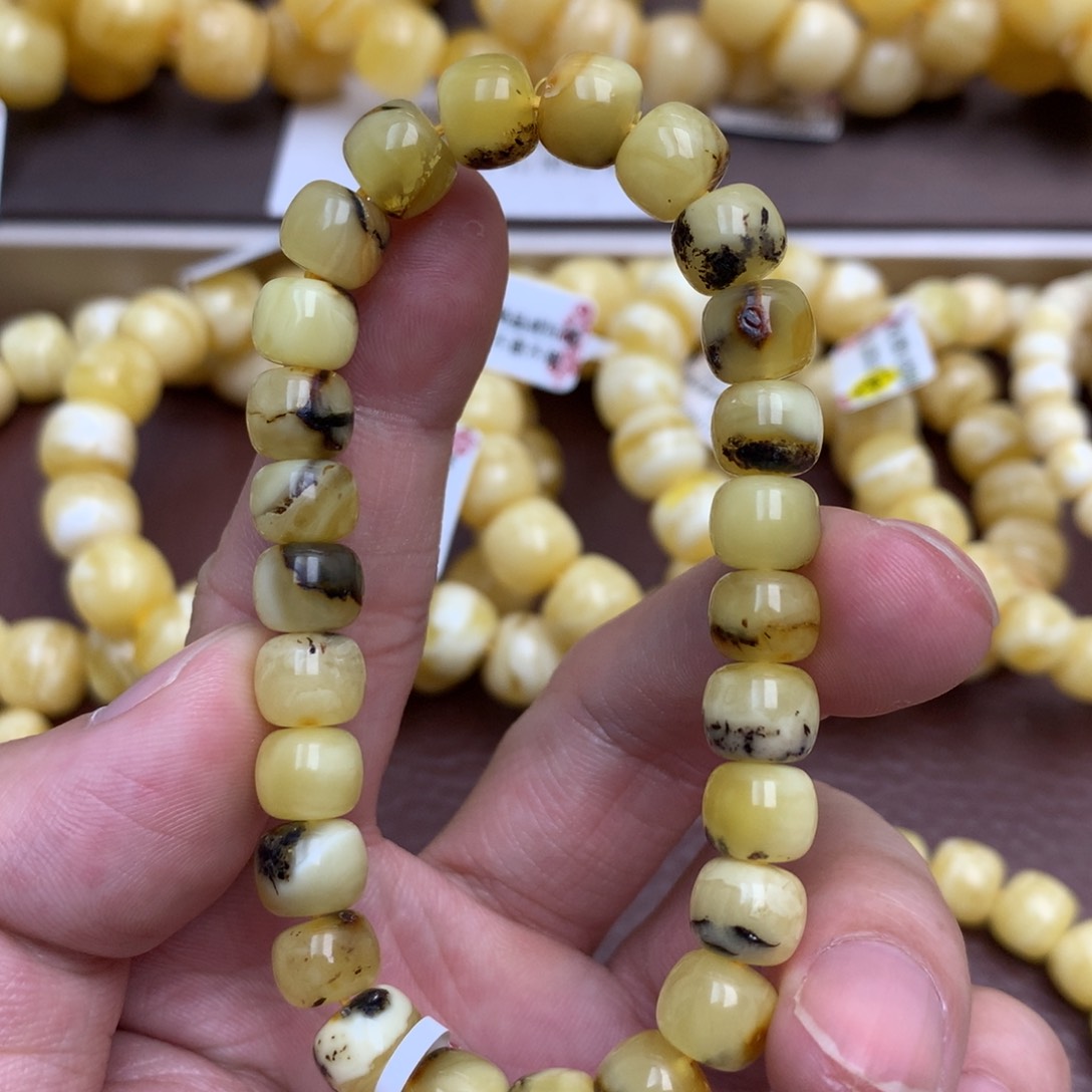 琥珀未镶嵌珠宝奇石5