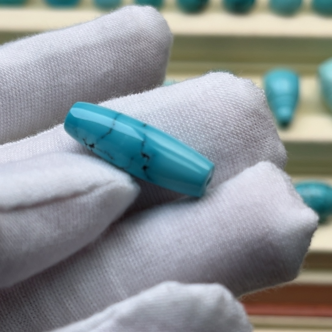 独***雪绿松石未镶嵌配饰