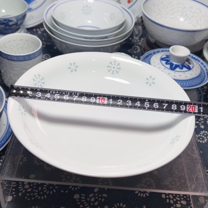 纯白8寸雕刻雪花盘子