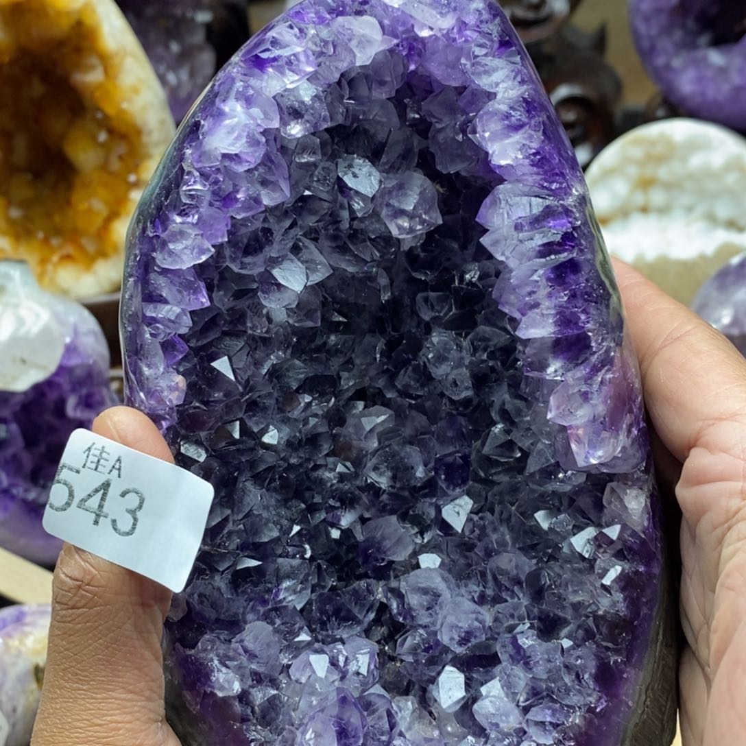 未镶嵌大型摆件（非配饰）水晶至*