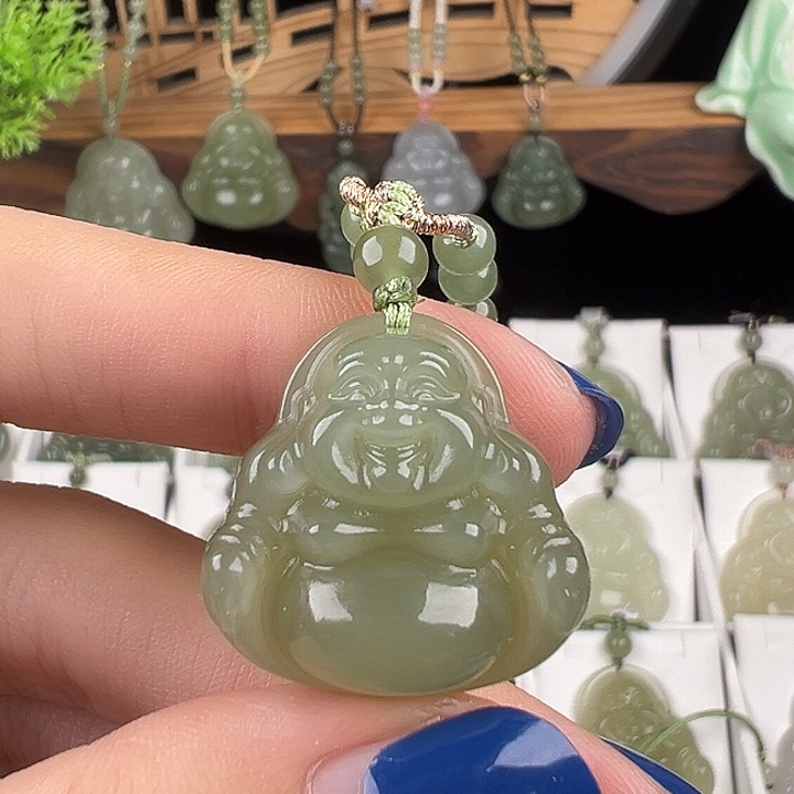 好***情颈饰未镶嵌和田玉