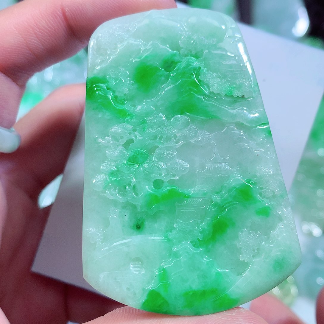翡翠颈饰未镶嵌缅甸翡翠