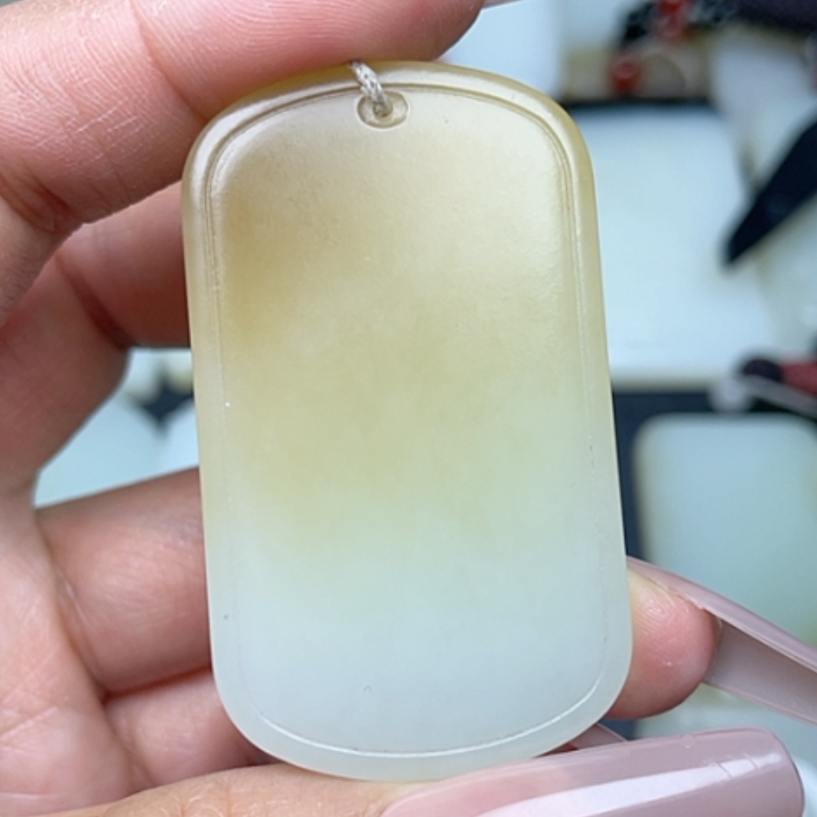 【闪购商品】颈饰未镶嵌和田玉B***y