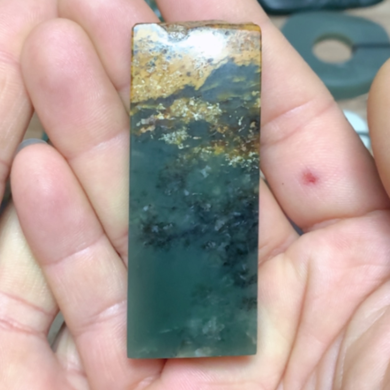 【闪购商品】颈饰未镶嵌岫岩河磨玉（透闪石质玉）