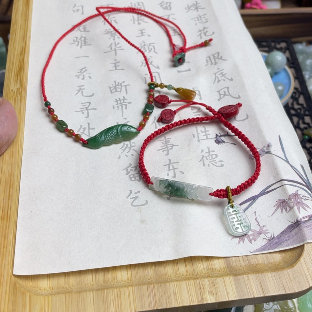 翡翠颈饰未镶嵌玛**街设计款手链项链