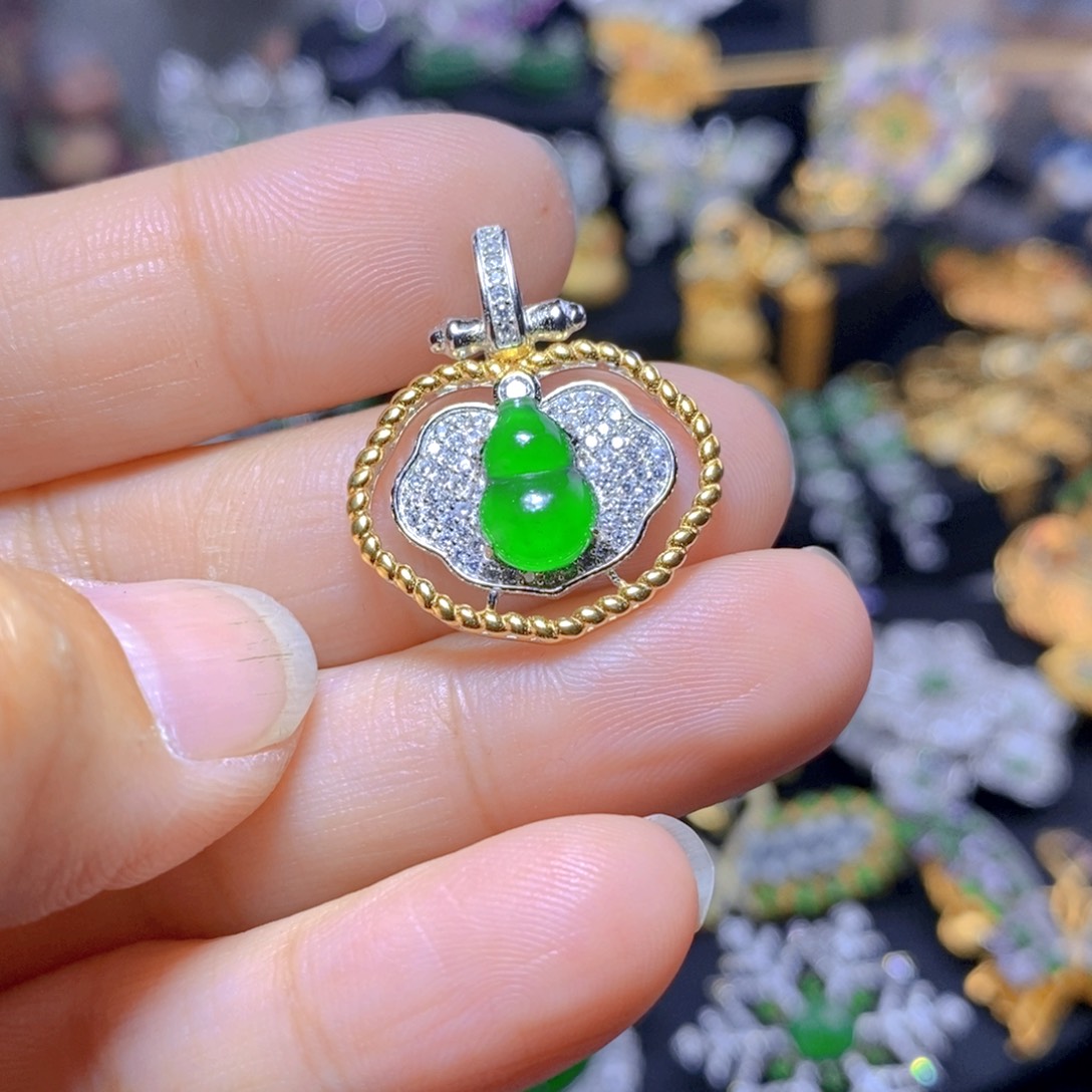 翡翠耳钉银S925镶嵌天然翡翠