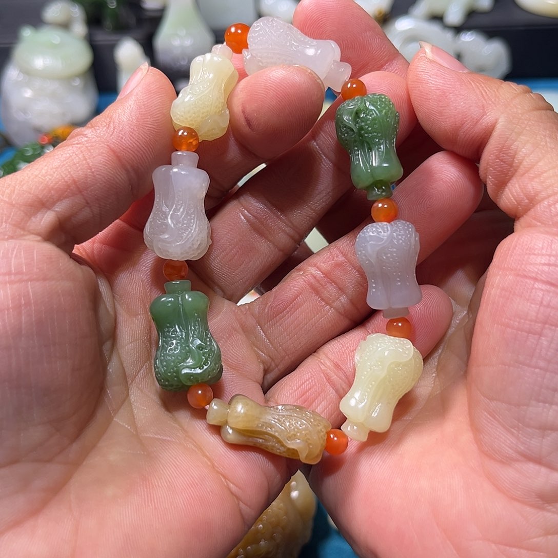 和田玉挂件未镶嵌沈*玉