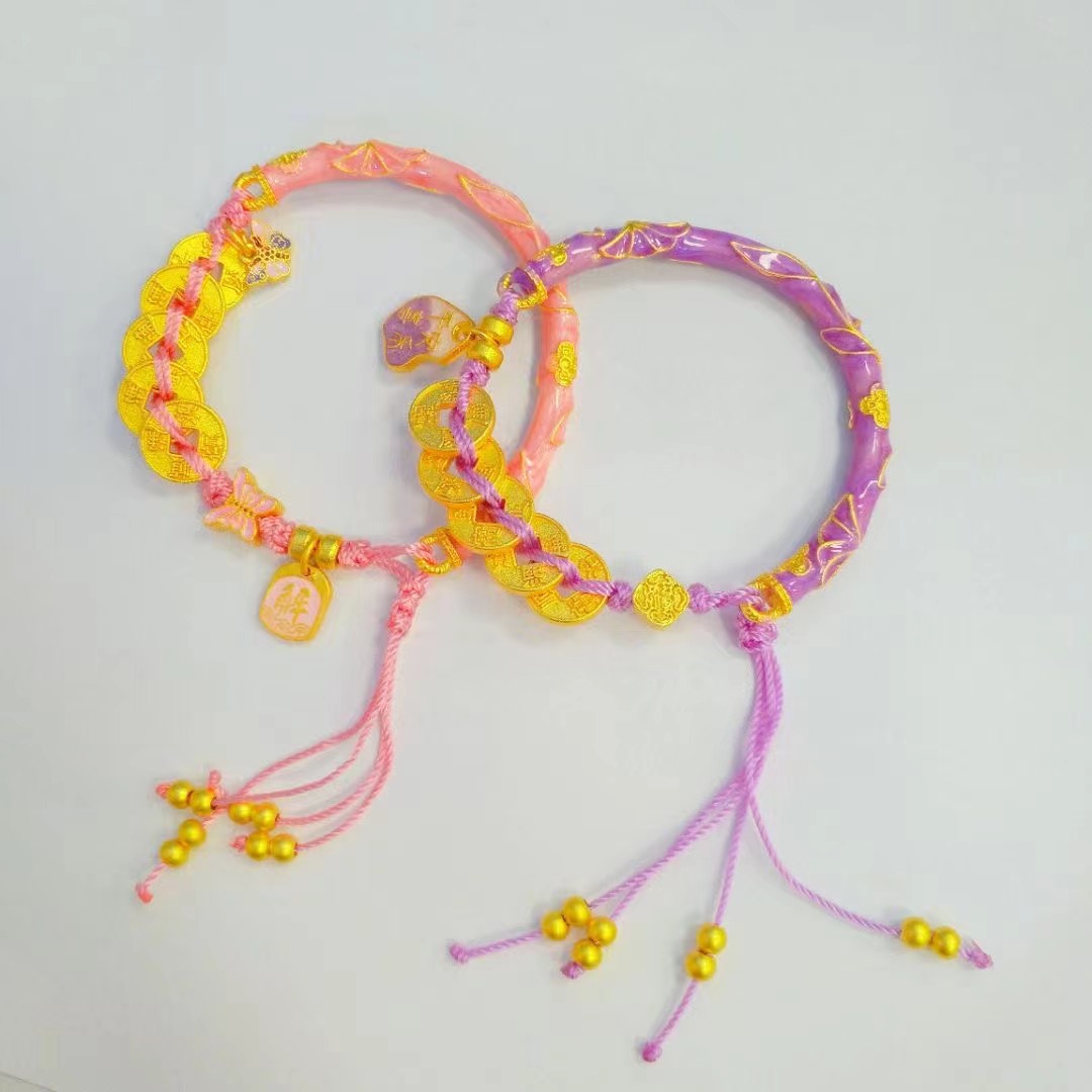 Y-6086   时尚珐琅彩五帝钱半镯 +专柜礼盒（多样性发一件）