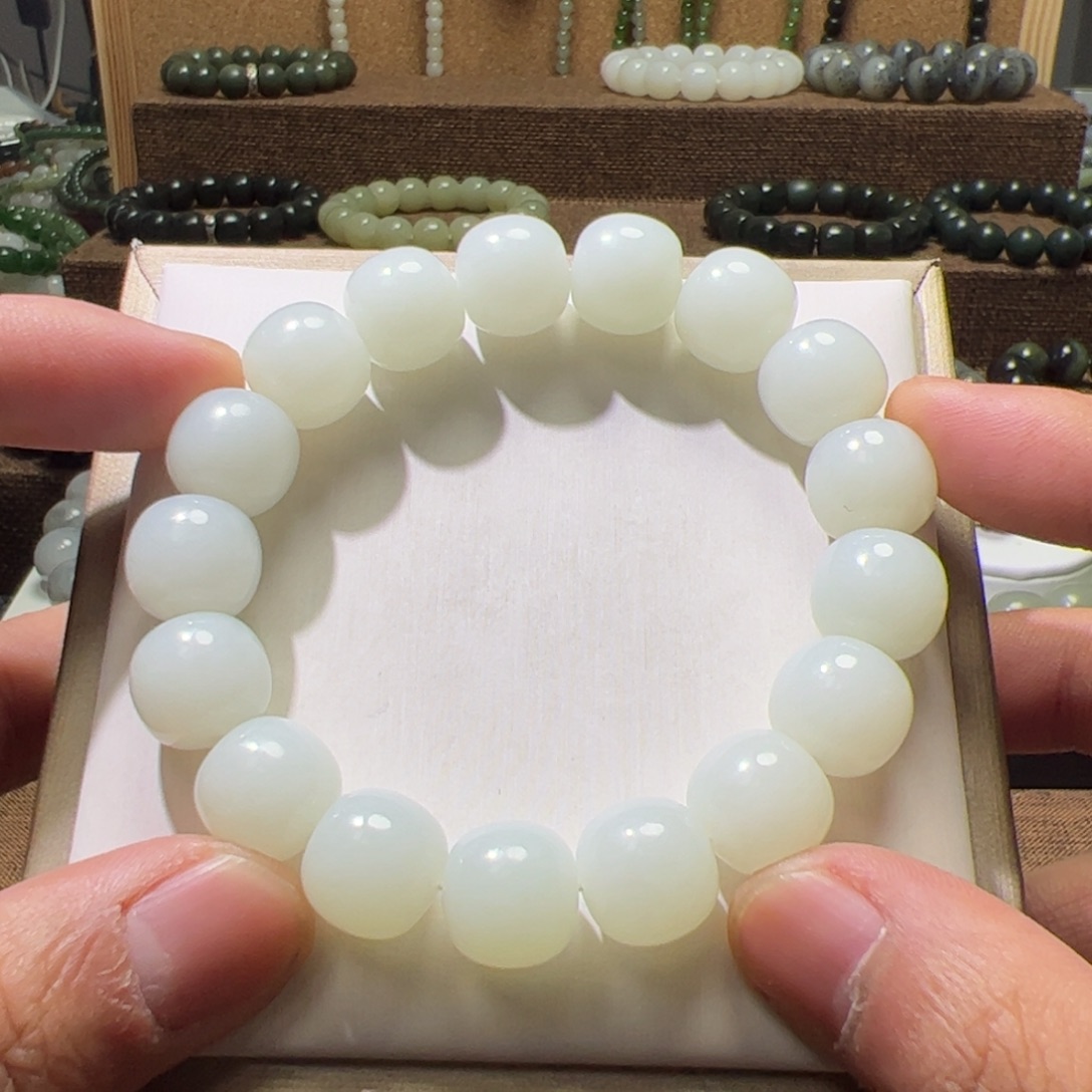 和田玉未镶嵌手链