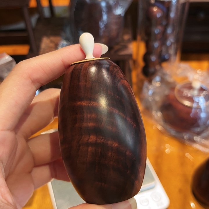 【闪购商品】一**狗海黄，。，，，