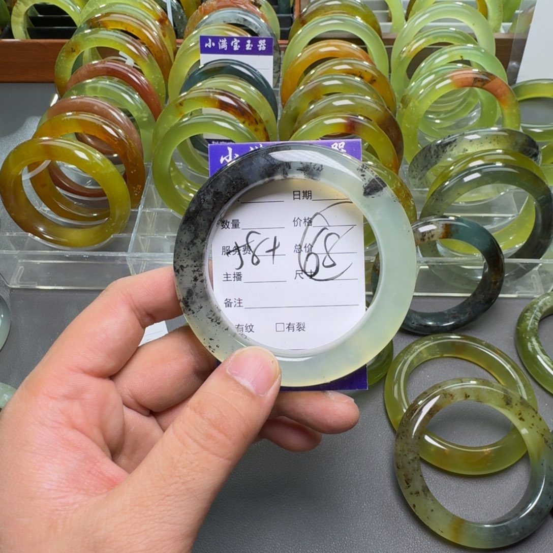 蛇纹石玉手镯合金小**?