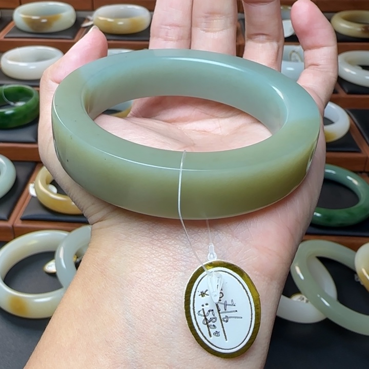 和田玉未镶嵌手镯方口蓝糖58.2 