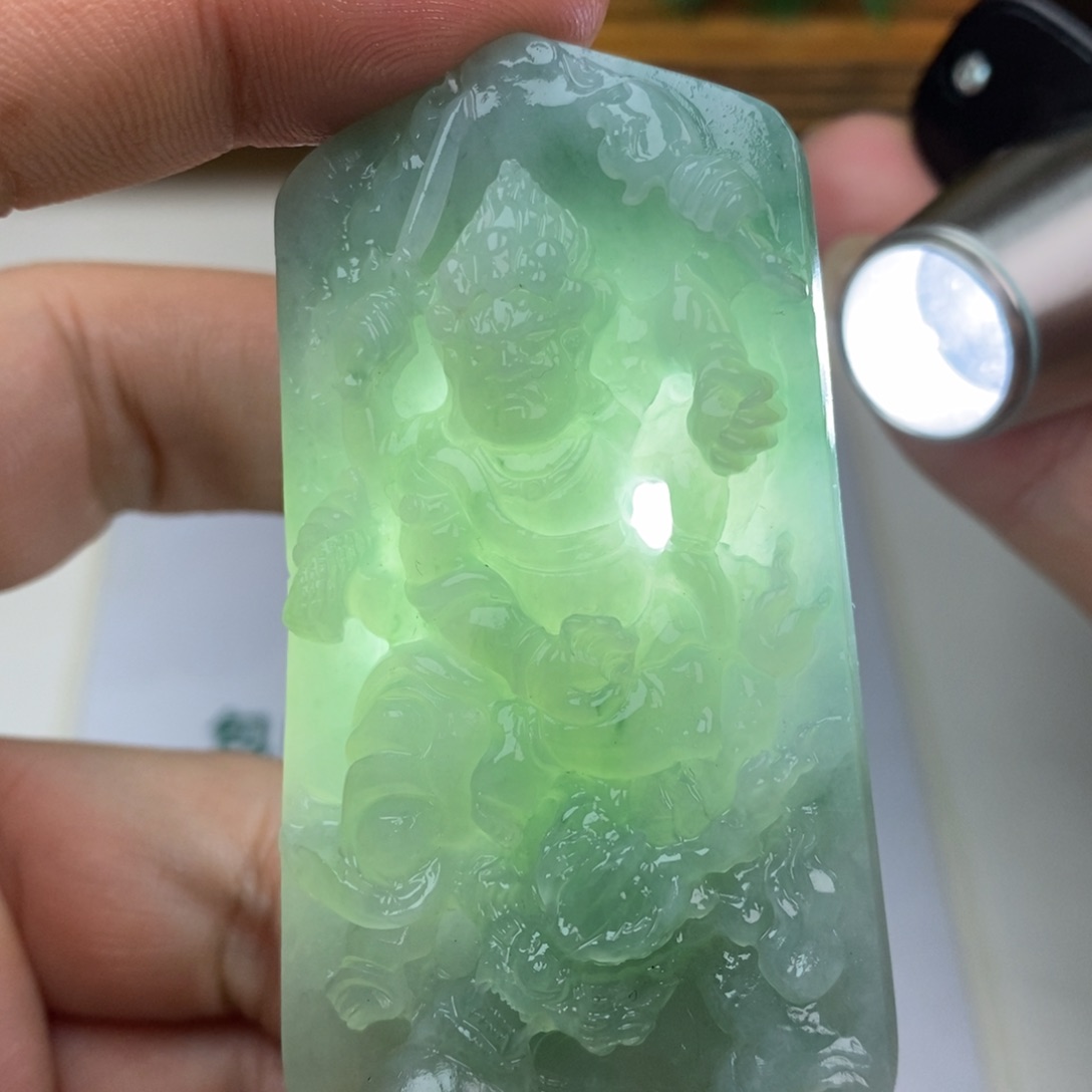 定制翡翠未镶嵌纯天然缅甸翡翠满绿色冰胶神龙护主不动明王
