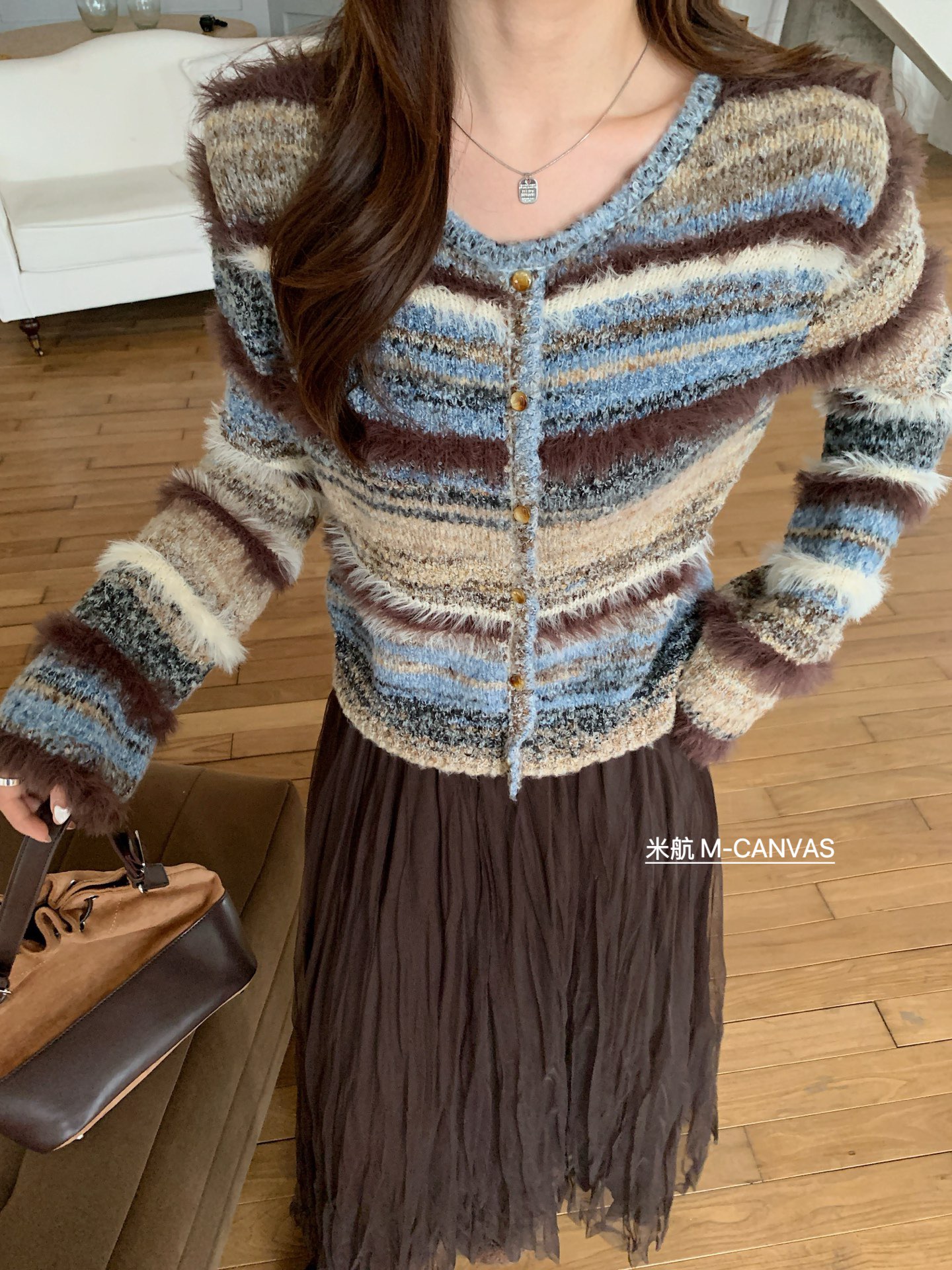 卡麦酱-MH 冬日毛毛条纹毛衣 9105