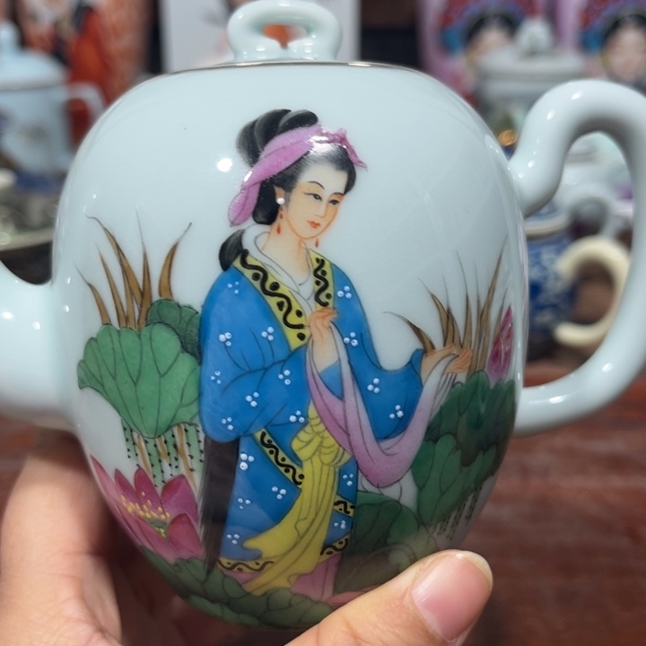 cv h g h j g vg b