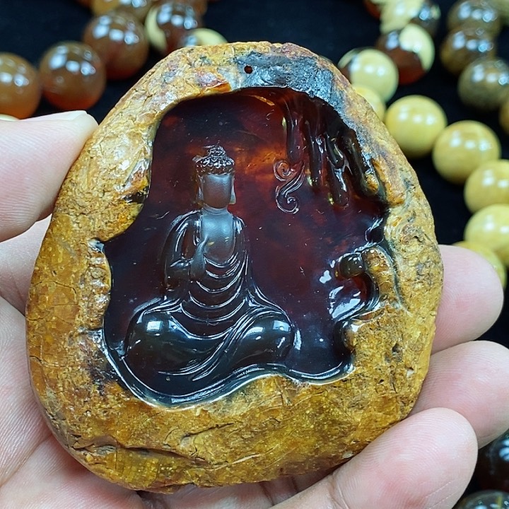 琥珀颈饰未镶嵌一