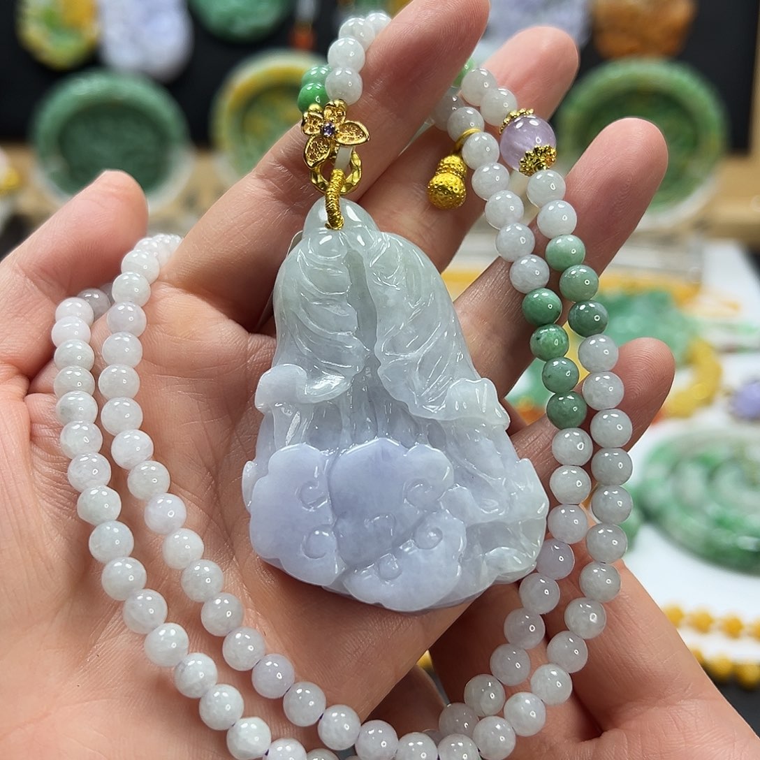 翡翠未镶嵌颈饰吊坠