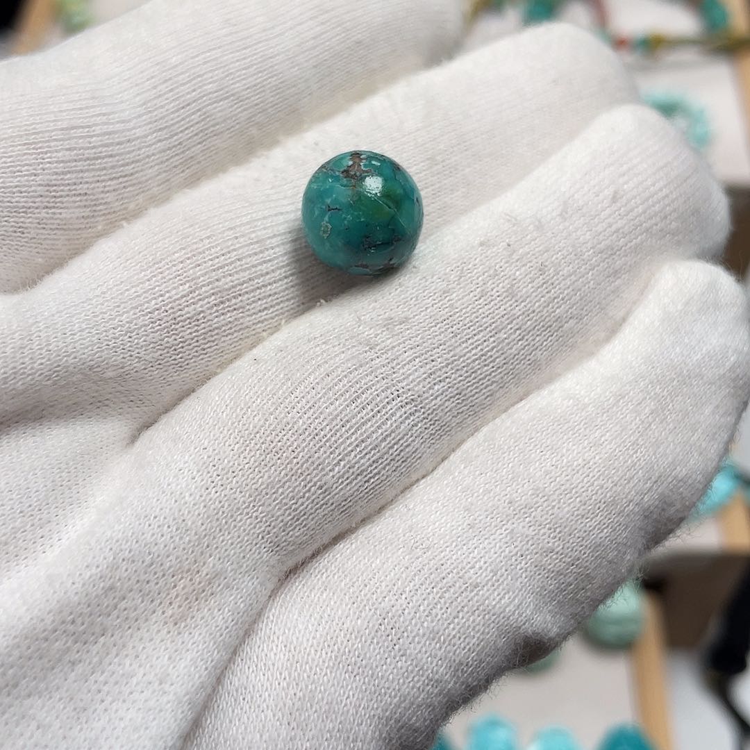 未镶嵌绿松石颈饰