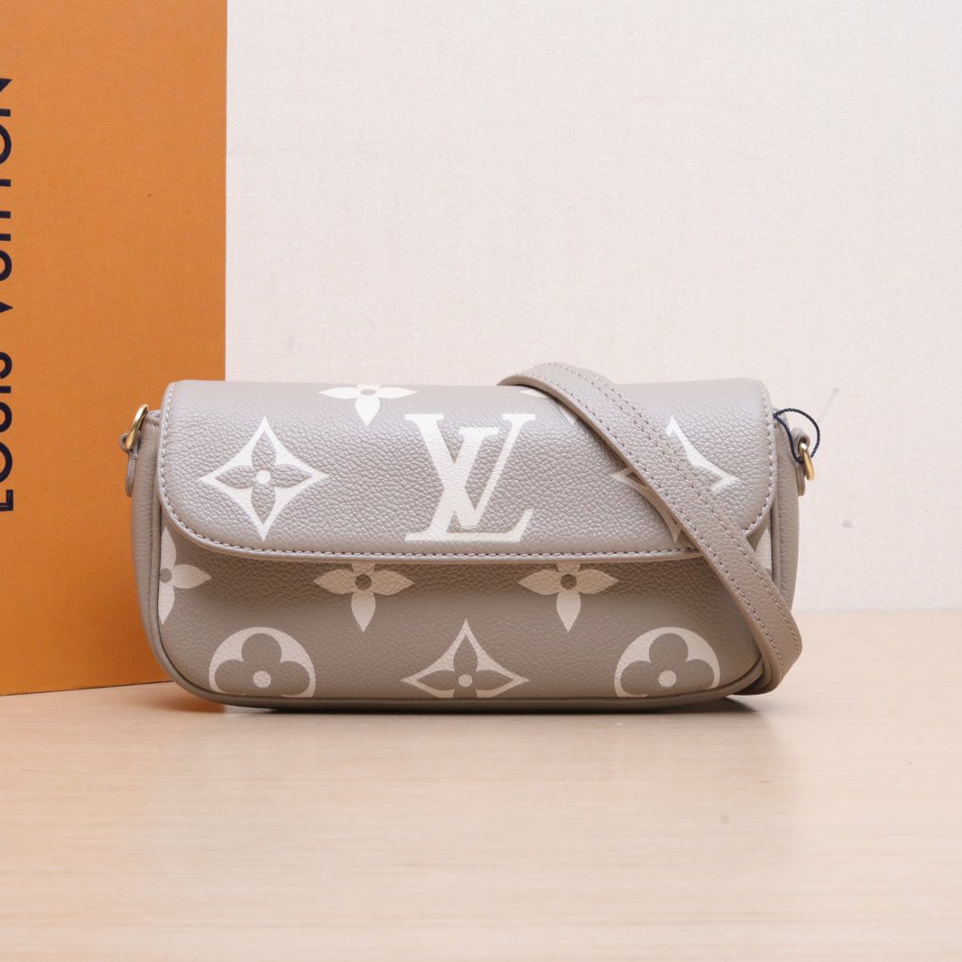 95新 LouisVuitton/路易威登 【念念特价】IVY 链条包大象灰 芯片