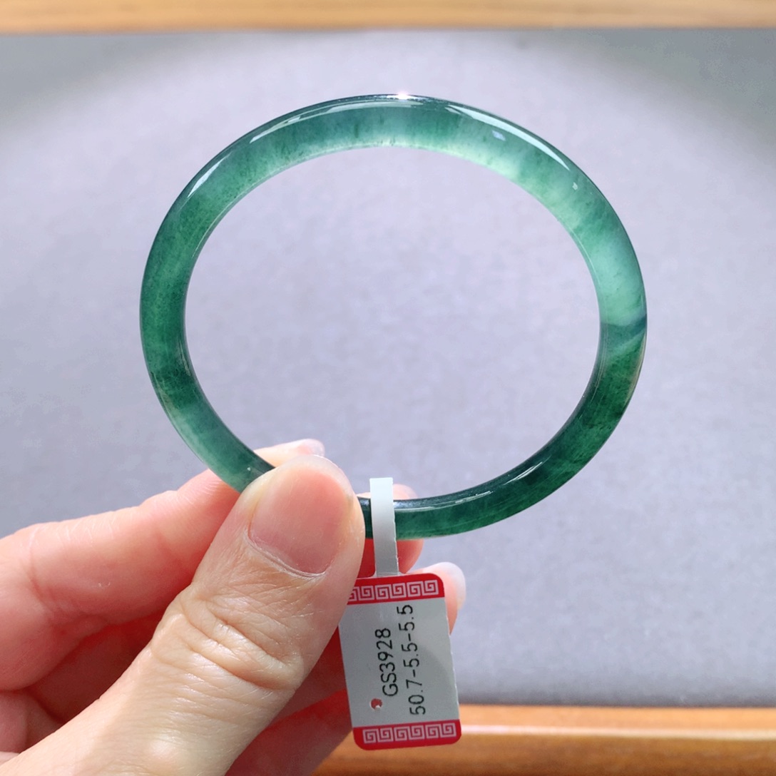 翡翠手镯未镶嵌天然翡翠手镯