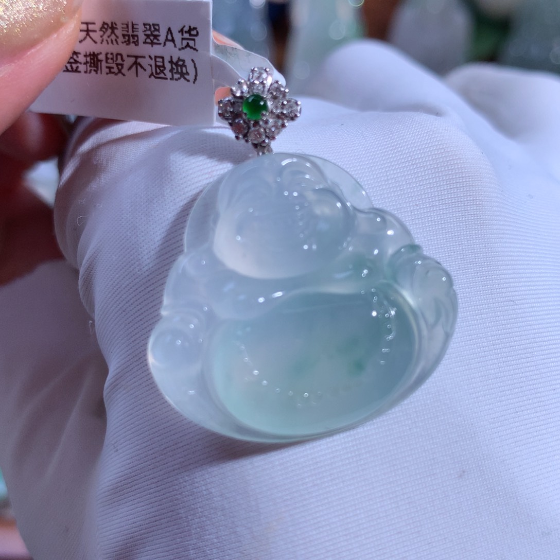 翡翠颈饰18K金镶嵌佛公