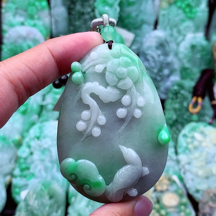 翡翠吊坠(不含链)未镶嵌