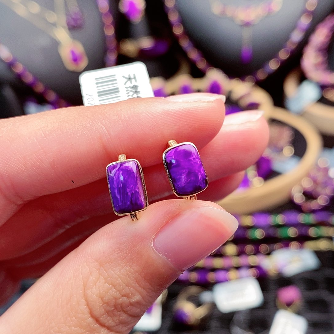 苏纪石（舒俱来）耳饰18K金镶嵌