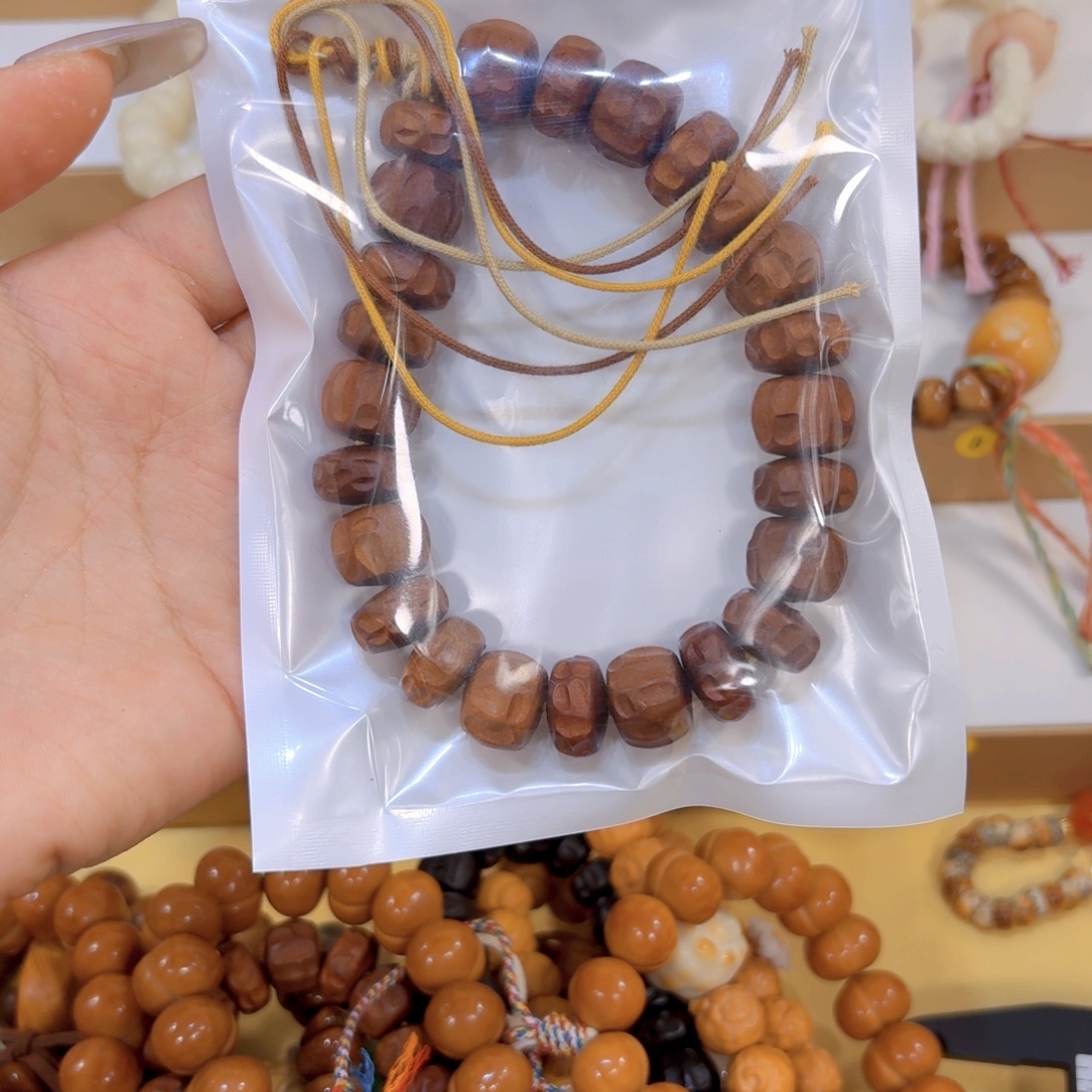 岢***佳星月菩提吊坠枣木素圈