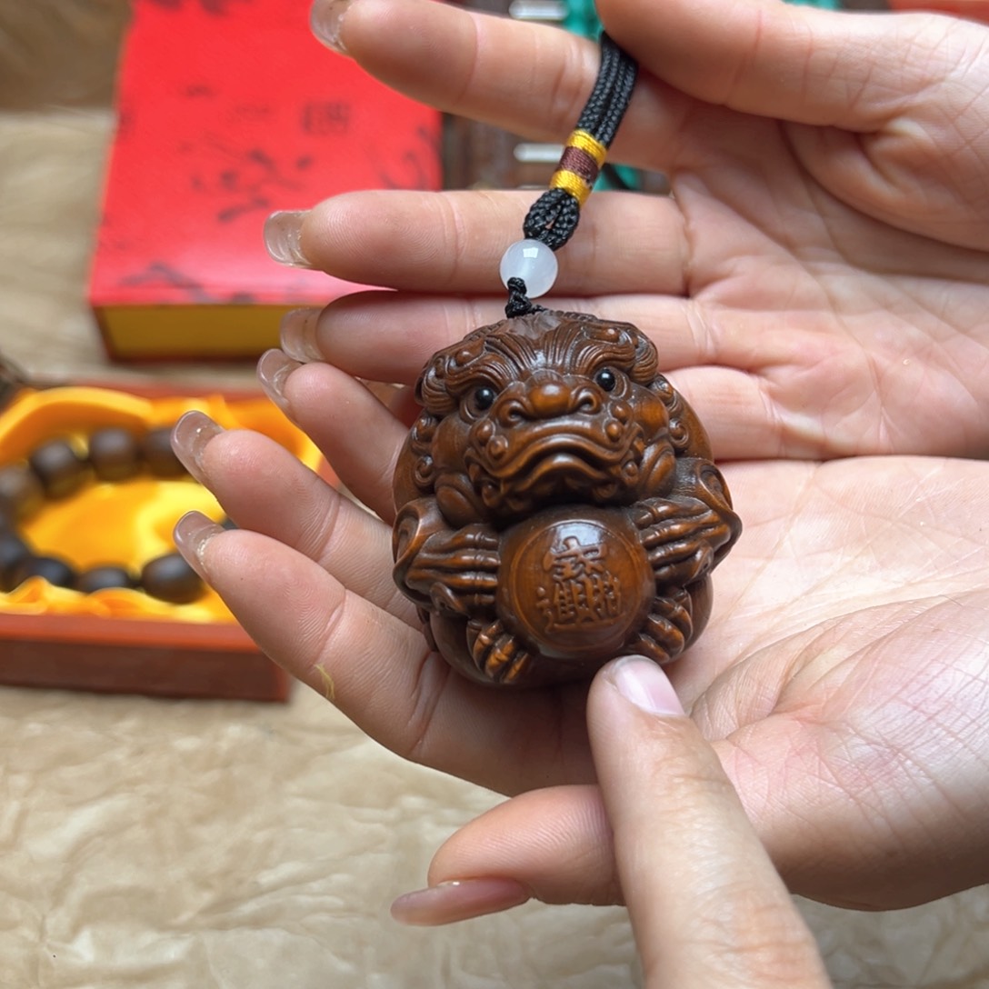 大叶紫檀（黑酸枝木类）