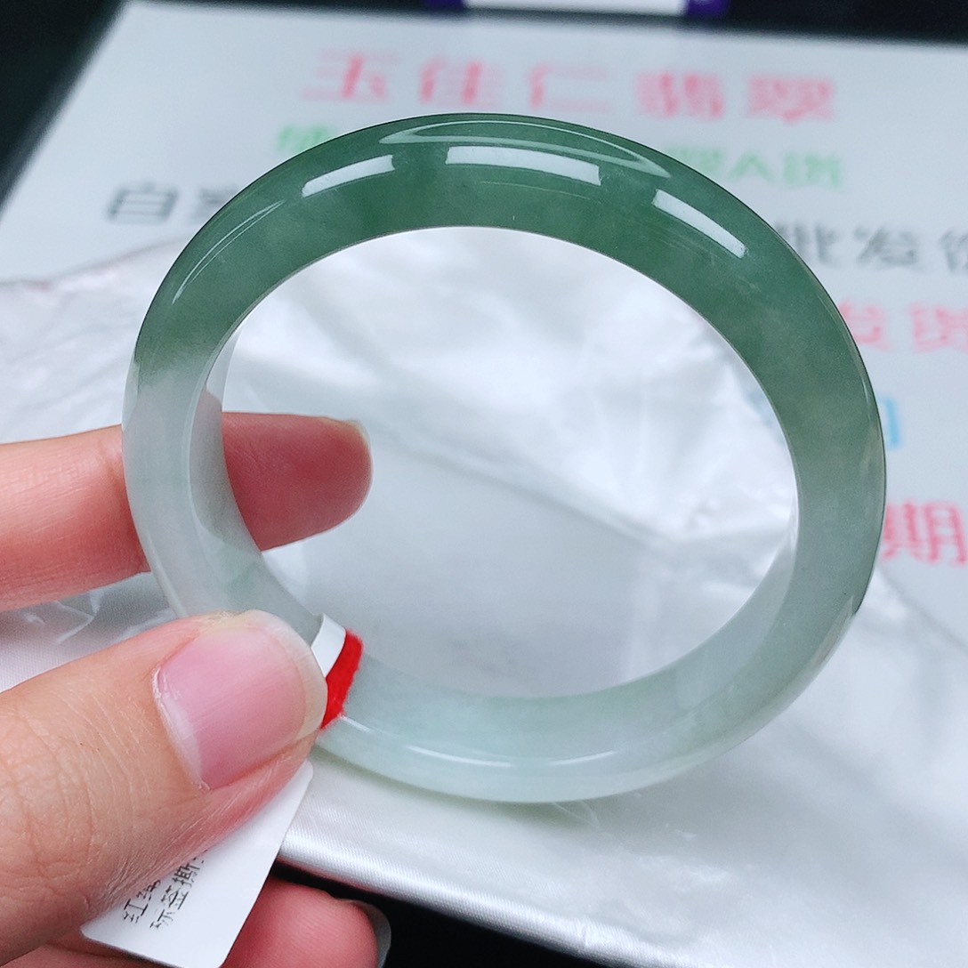 未镶嵌手镯翡翠天然翡翠手镯