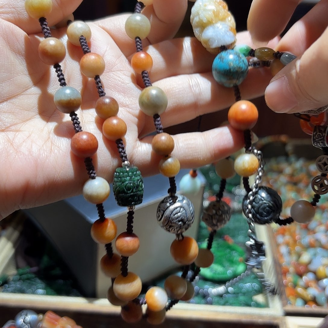 翡翠未镶嵌手镯我