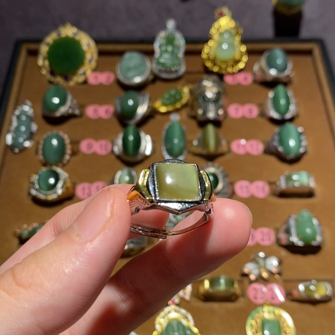 和田玉（碧玉）未镶嵌戒指