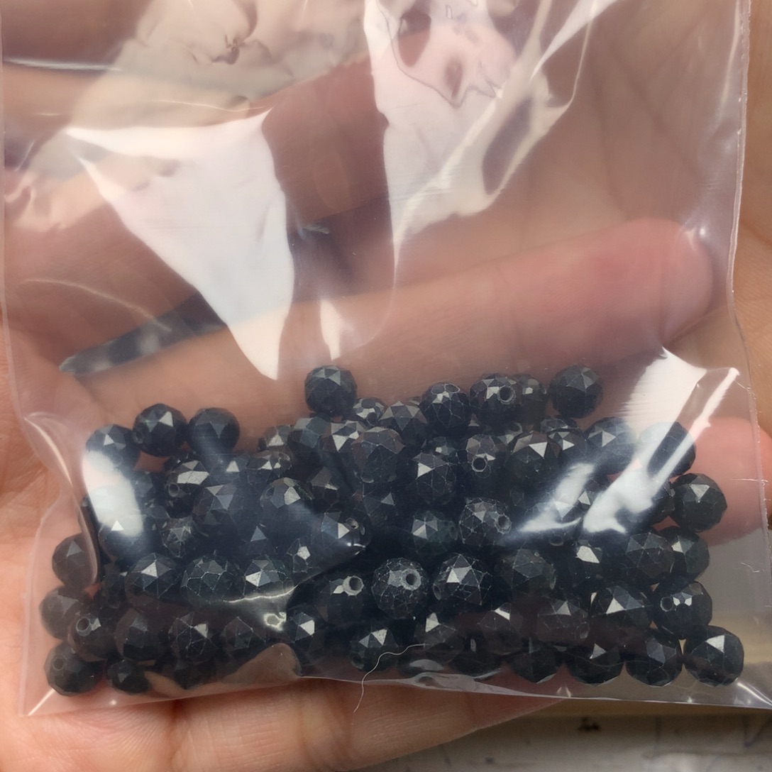 翡翠颈饰未镶嵌卡6➕。120颗 