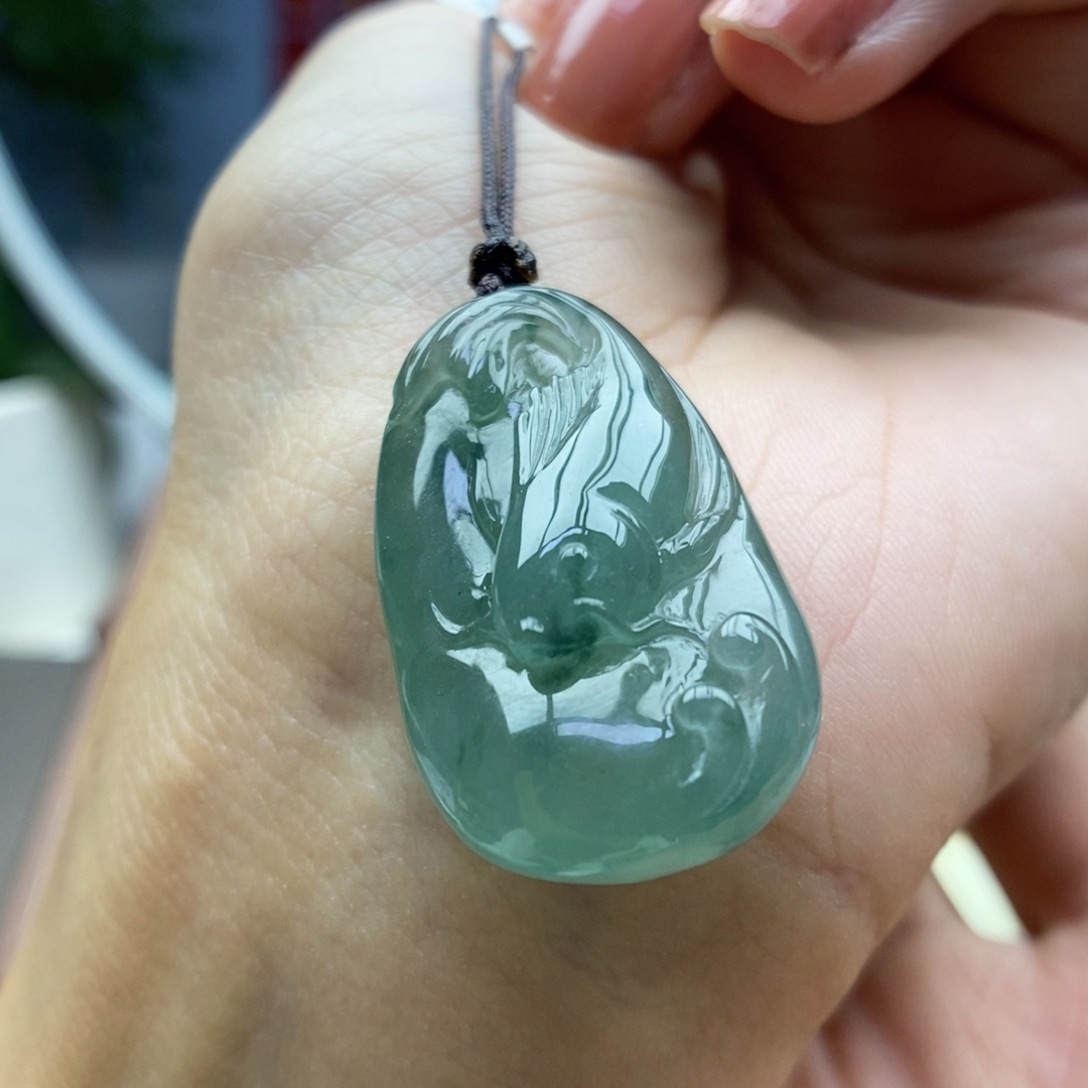 颈饰未镶嵌翡翠吊坠