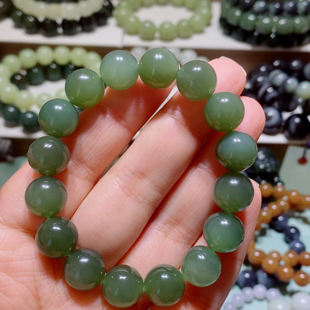 未镶嵌和田玉手链