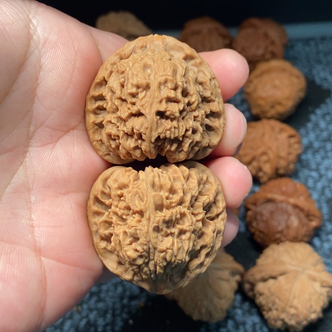 把件文玩核桃三角疆40修一点点尖