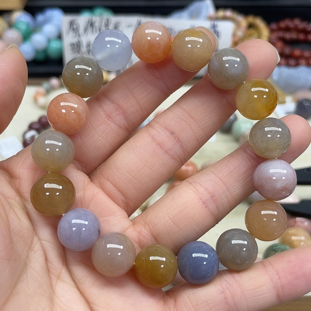 未镶嵌手串硅化珊瑚（珊瑚玉）汲**草186
