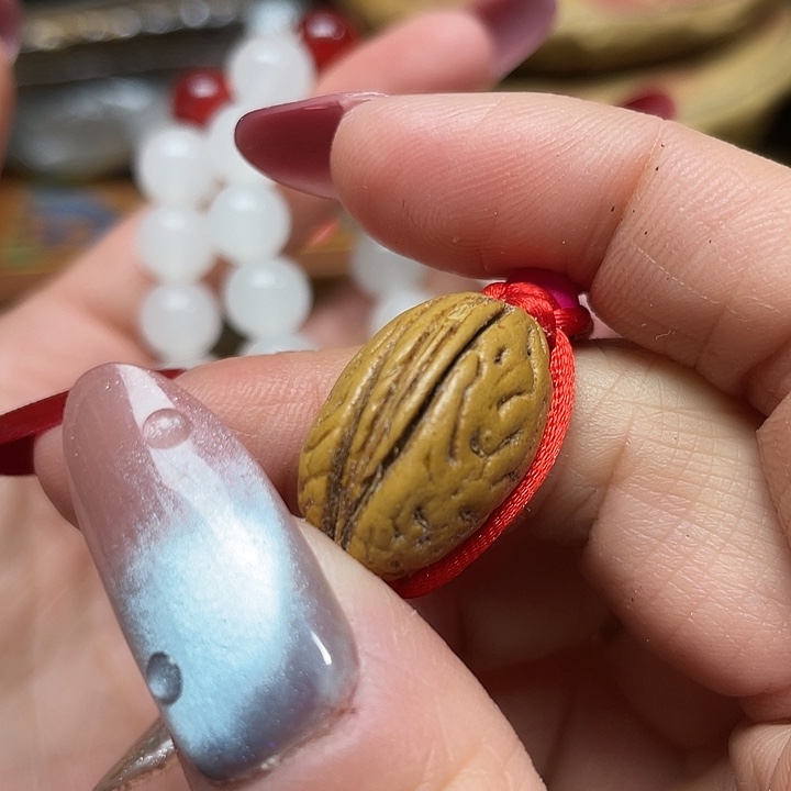 吊坠橄榄核小桃核，小桃核，转转链接……