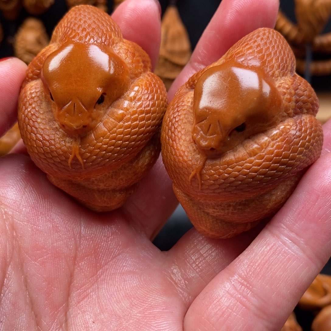 橄榄核手串腰缠万贯