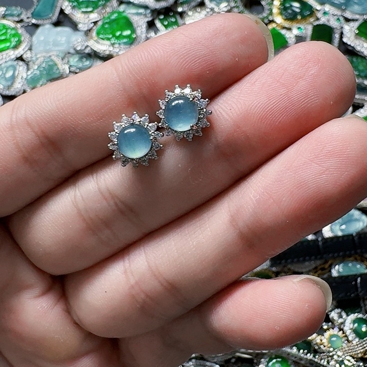 翡翠颈饰未镶嵌天然Ａ货翡翠放漏