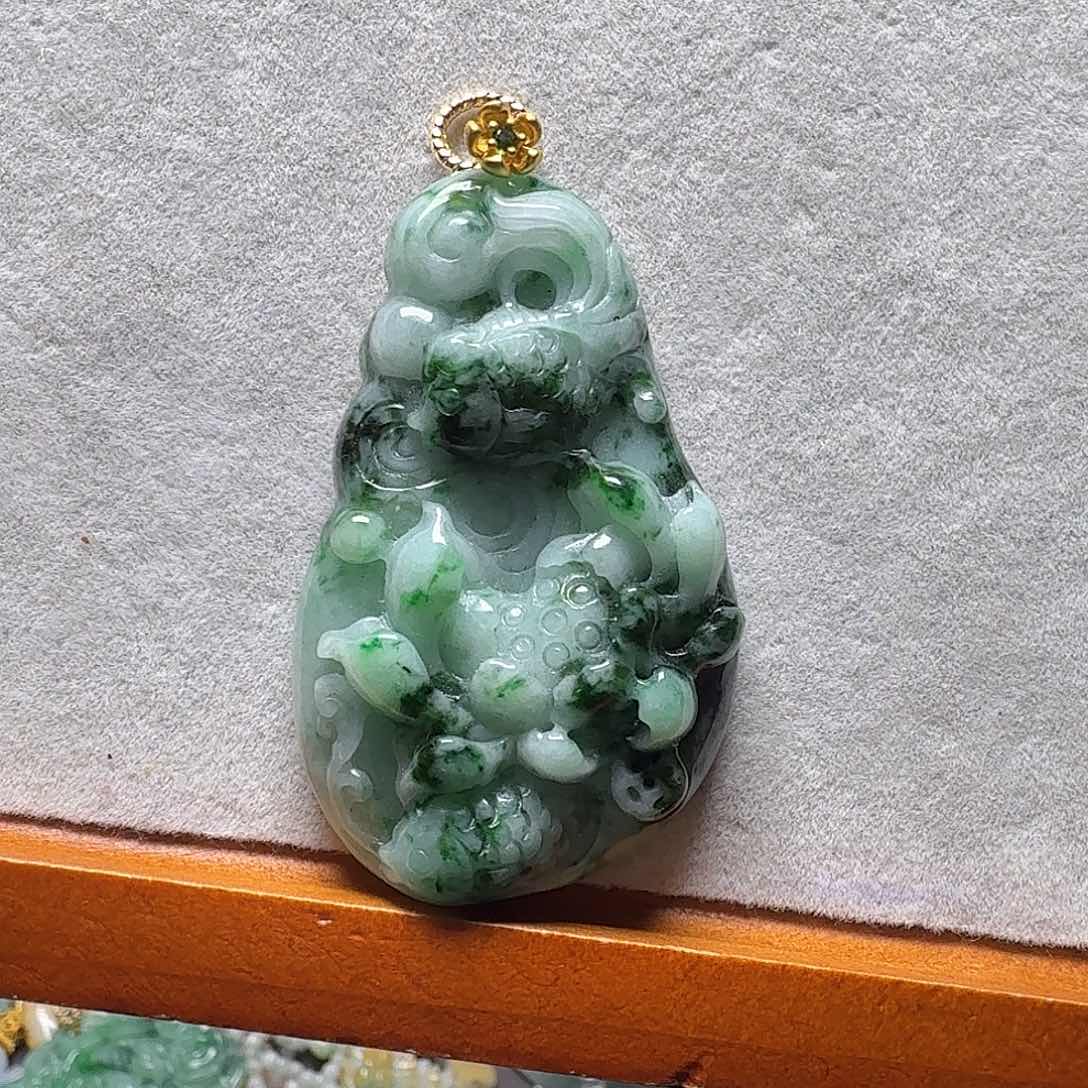 吊坠(赠链)未镶嵌翡翠