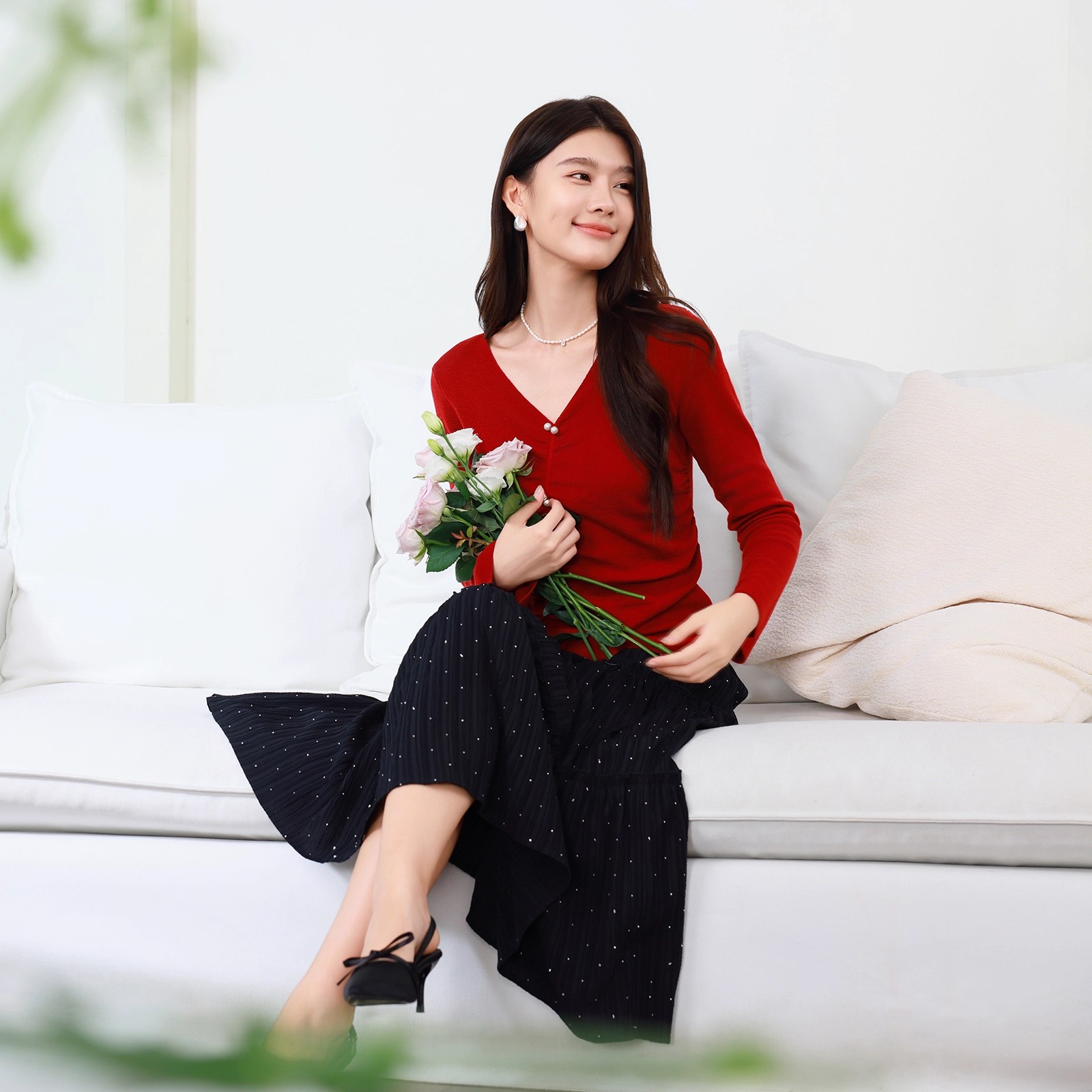 朵以2025长袖V领套头针织衫40DC518066