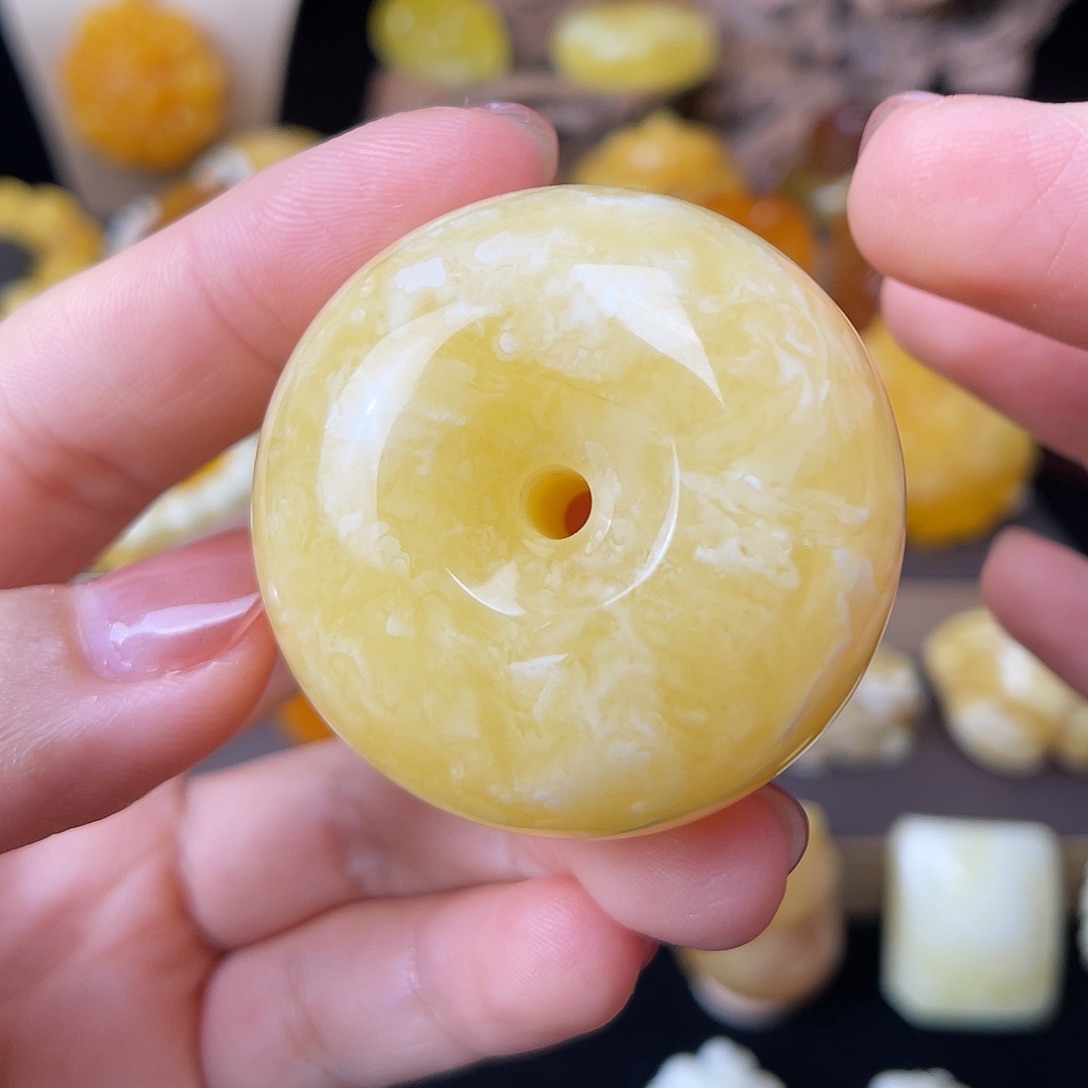 琥珀未镶嵌珠宝奇石