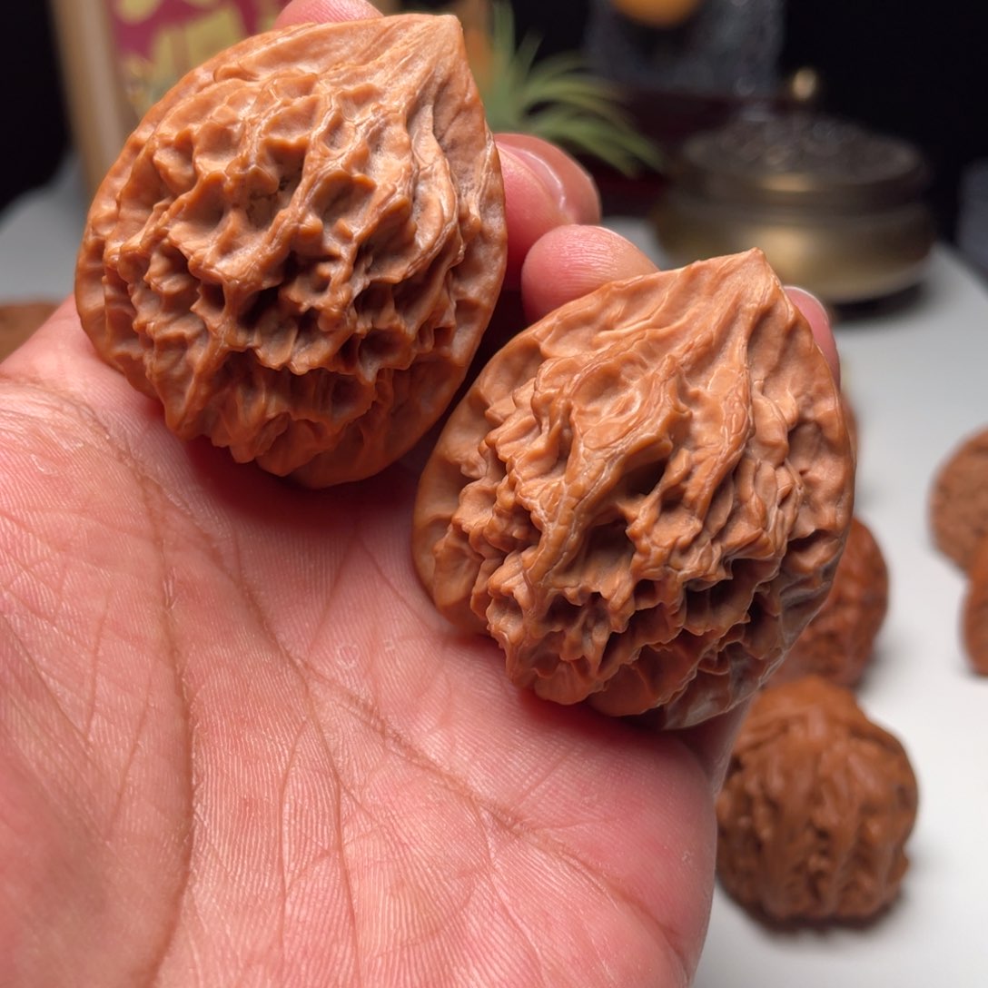 文玩核桃把件野生霸王莲花