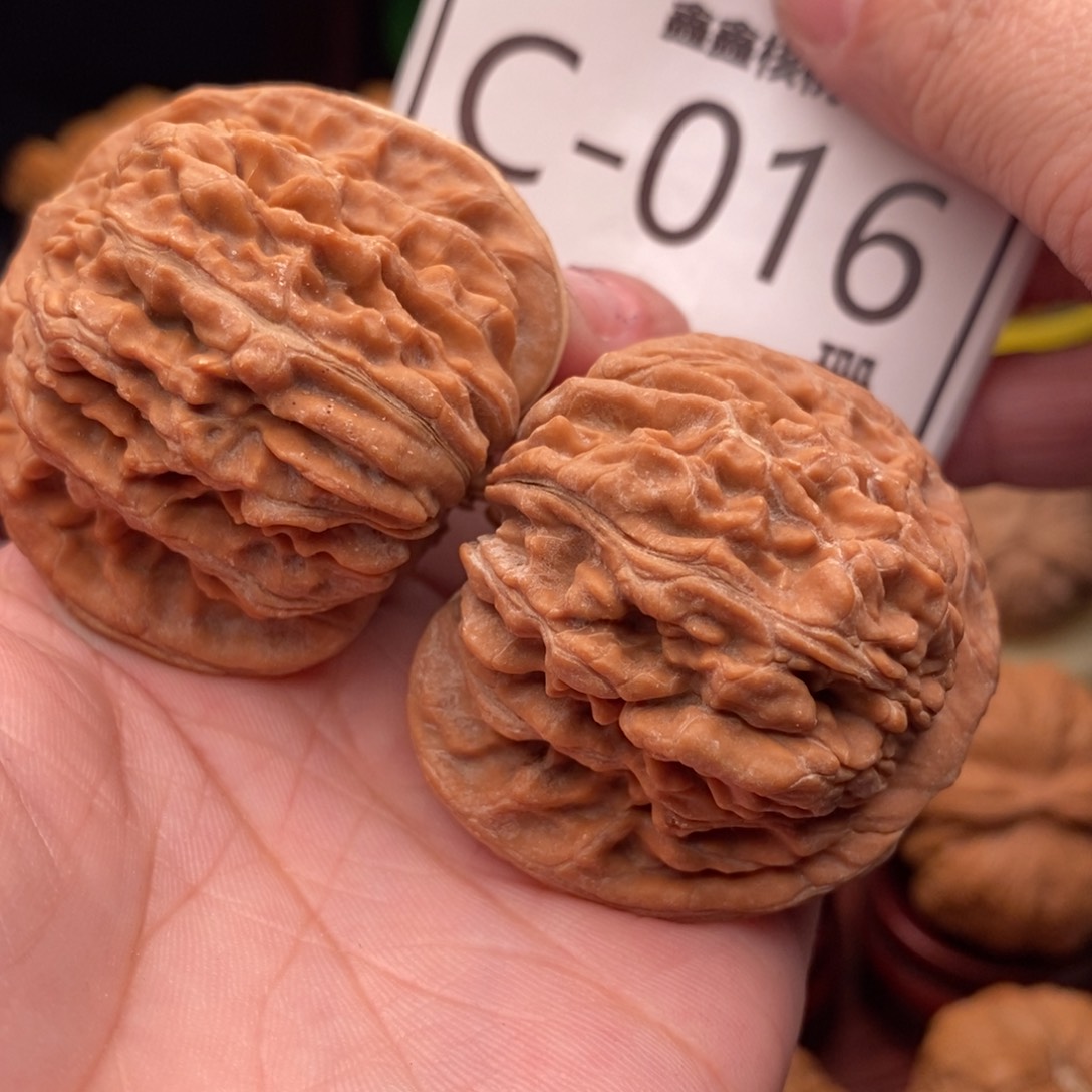 文玩核桃把件汉高楼45