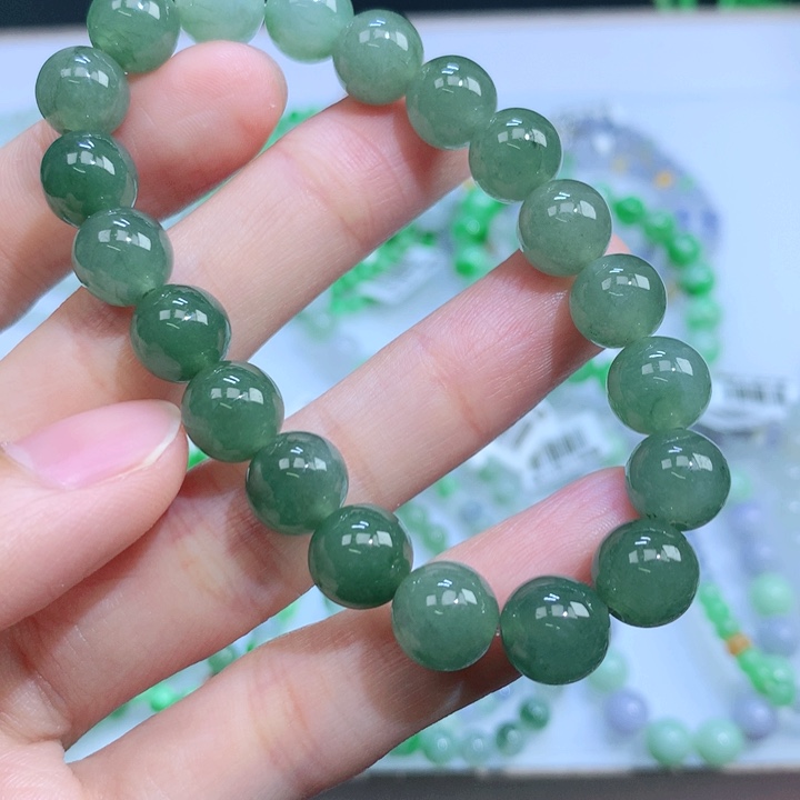 翡翠手链未镶嵌翡翠