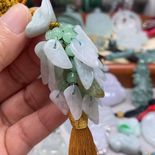 【闪购商品】颈饰未镶嵌翡翠