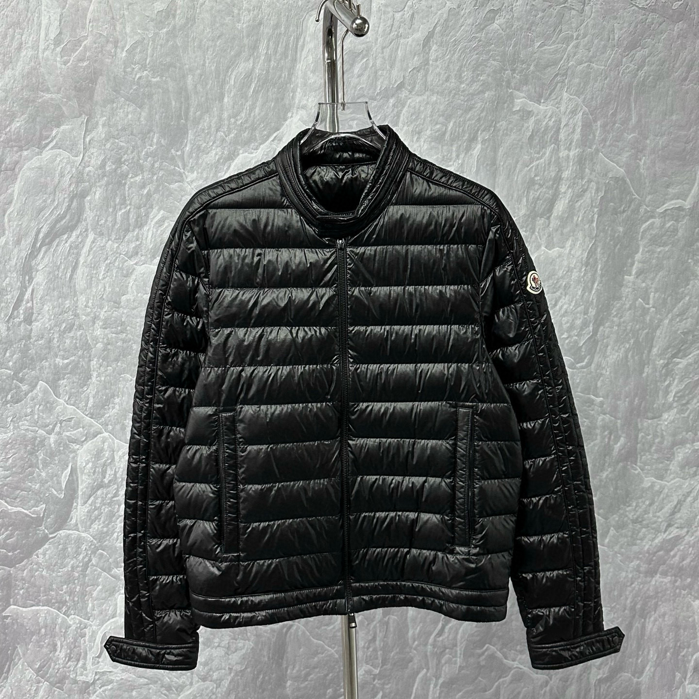 未使用 MONCLER ss24Jacobus徽标羽绒服外套3码D17396