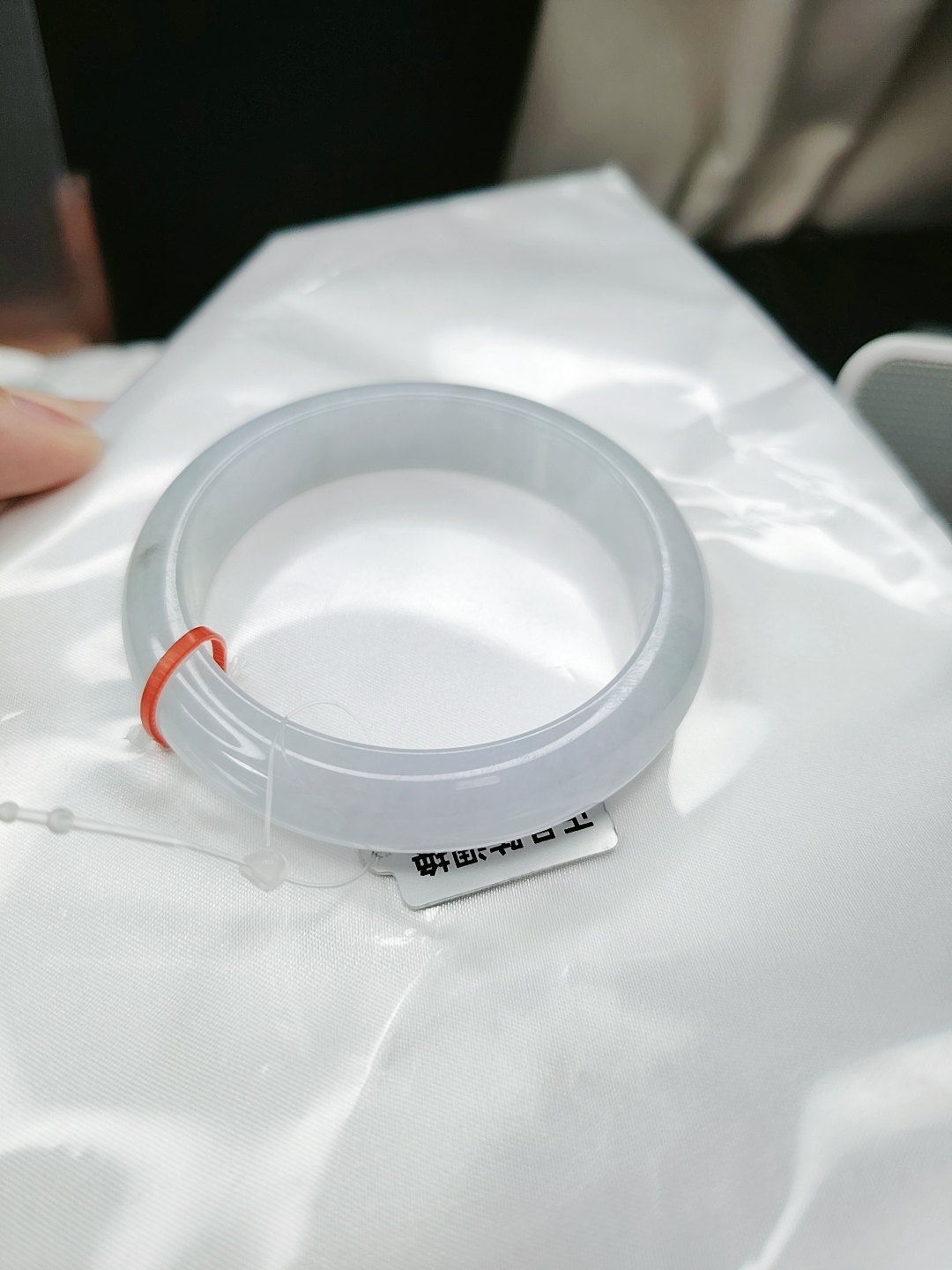 平安镯56.5圈口，糯冰种水头好，天然缅甸翡翠手镯A货